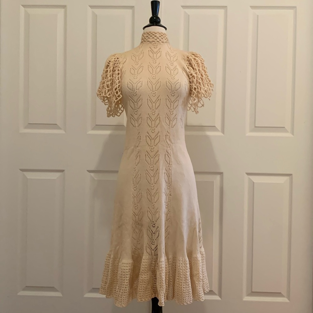 RARE 🔥 VINTAGE Stunning Crochet Knit Midi Dress • Size S